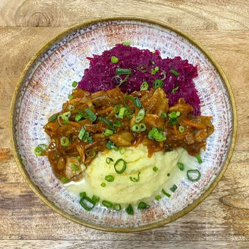 Afbeeldingen van Maaltijd Stoofpotje met rode kool en aardappel puree